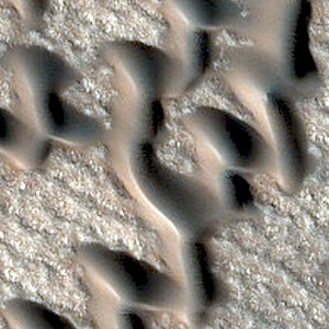 furrows on dunes ESP_035990_2540