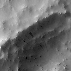 Terra Sabaea dark slope streaks (THEMIS_IOTD_20140627)