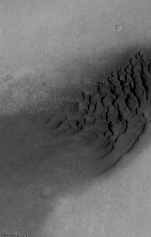 Dune field in Noachis Terra crater (THEMIS_IOTD_20150604)