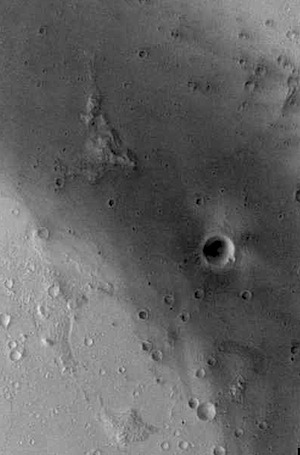 Columbia Hills in Gusev Crater (THEMIS_IOTD_20150825)