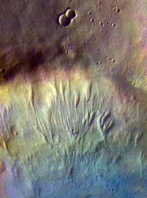 Gullies in Noachis Terra crater (THEMIS_IOTD_20150805)