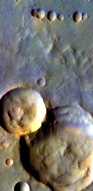 Multiple impacts in Ophir Planum (THEMIS_IOTD_20151231)