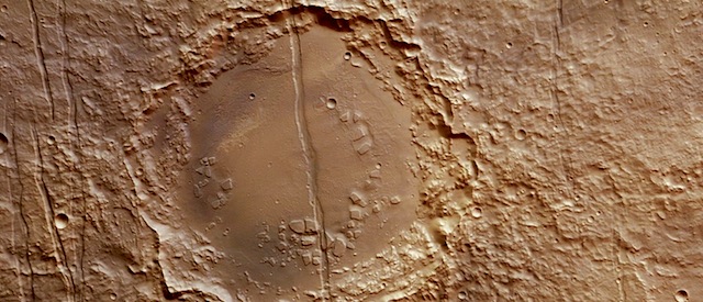 Cut_crater_in_Memnonia_Fossae