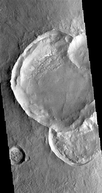 Triple strike on Solis Planum (THEMIS_IOTD_20170606)