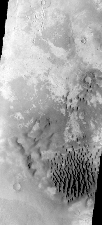 Variations on dune shapes in Kaiser Crater (THEMIS_IOTD_20180126)