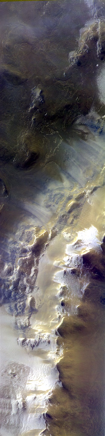 ExoMars_images_Korolev_Crater