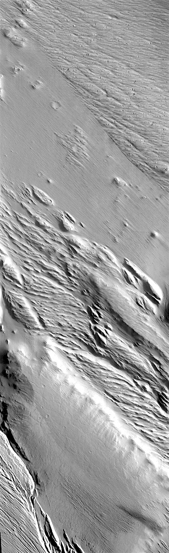 Wind-etched Medusae Fossae formation (THEMIS_IOTD_20180611)