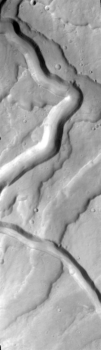 Channels in volcanic ash (THEMIS_IOTD_20180822)