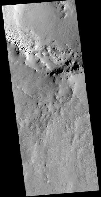 Cimmeria crater gullies (THEMIS_IOTD_20190424)