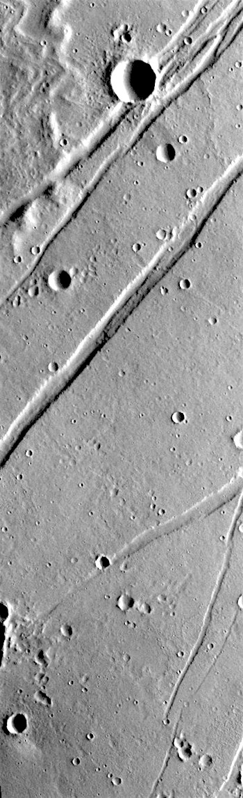 Labeatis Fossae (THEMIS_IOTD_20190704)