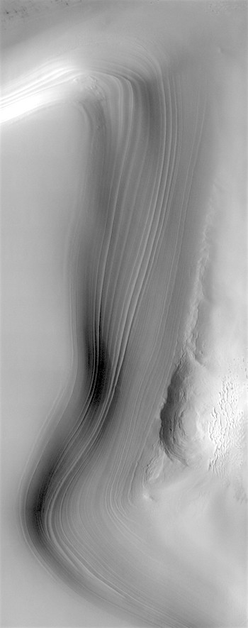 North polar ice cap layers (THEMIS_IOTD_20190722)