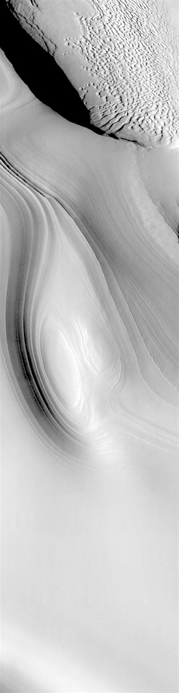 North polar layers and dunes (THEMIS_IOTD_20190723)